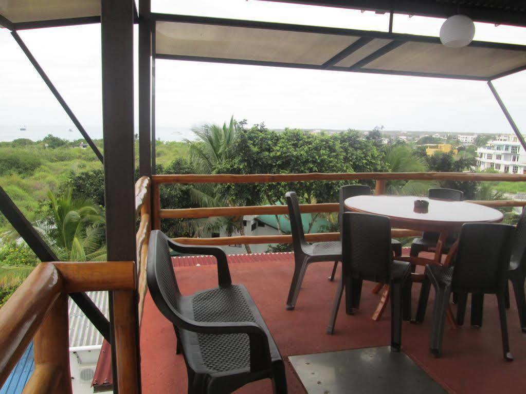 Hotel Dejavu Puerto Ayora  Exterior foto