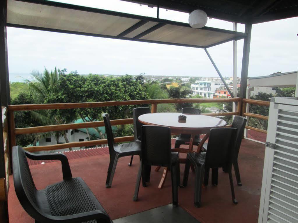 Hotel Dejavu Puerto Ayora  Exterior foto